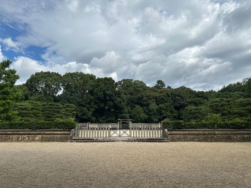 桃山御陵（京都・伏見）｜明治天皇伏見桃山陵｜桓武天皇柏原陵