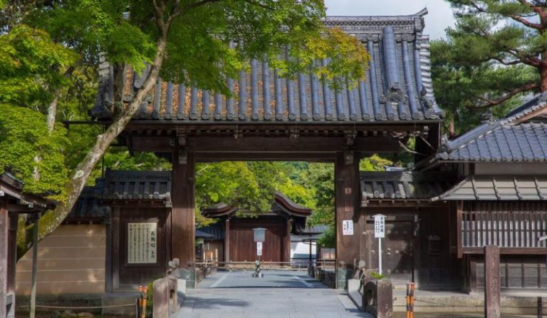 金閣寺が世界遺産になった理由とは?北山文化と建築美に隠された真実とユネスコが評価した歴史と価値 | てくてく 〜京都散歩〜